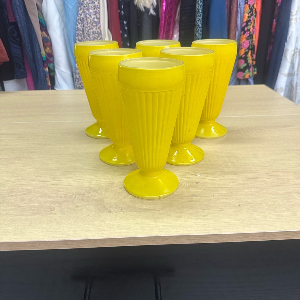 Vintage Yellow Pedistal Milk Glasses for Ice Cream or Sundaes 6 Glasses EUC